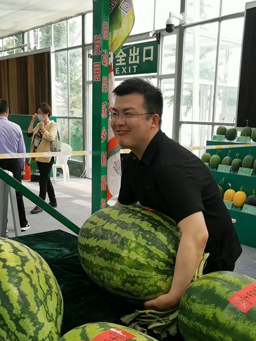 别致吃瓜,揭秘娱乐圈幕后故事