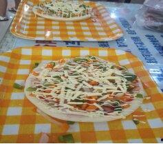 讲台旁边吃瓜,揭秘课堂趣味瞬间